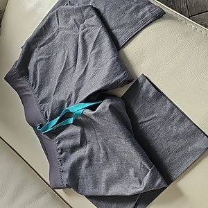 FIGS scrub pants xs petite